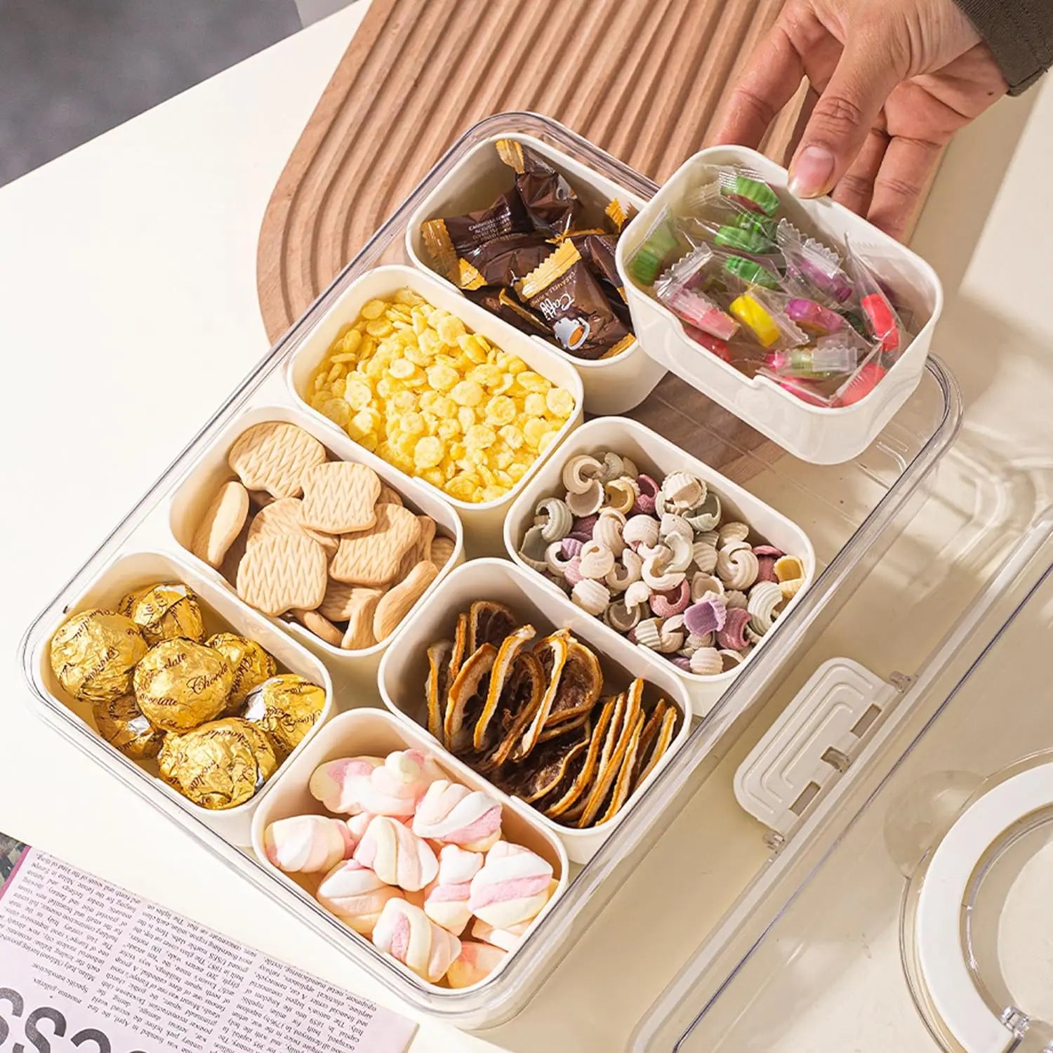 8 Grid Snack Box With Lid Portable Travel Charcuterie Board Refrigerator Food Storage Organizer Container